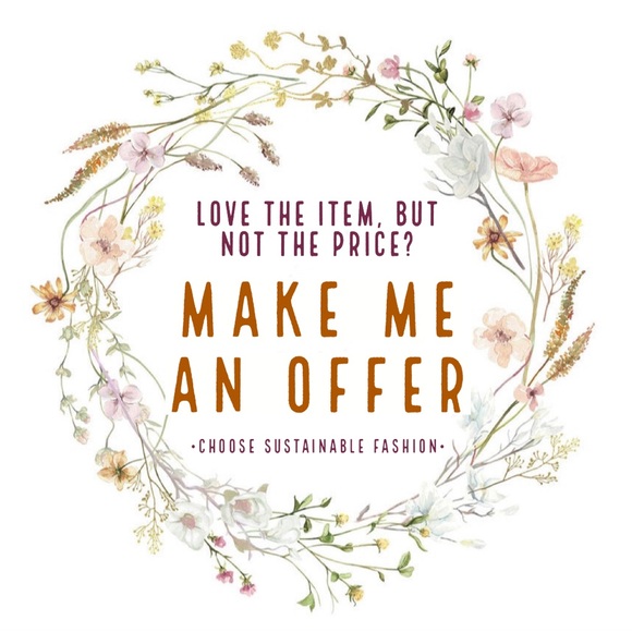 Your Alaskan Posher, Shelby! Let’s recycle fashion together 🌿🖤🏔🤩🙌🏼 - Picture 6 of 11